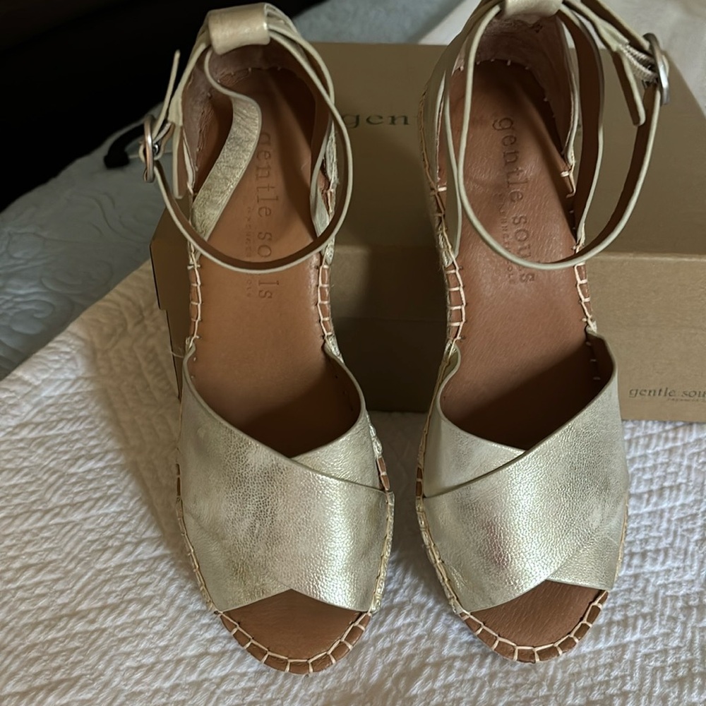 Gentle Souls Wedges